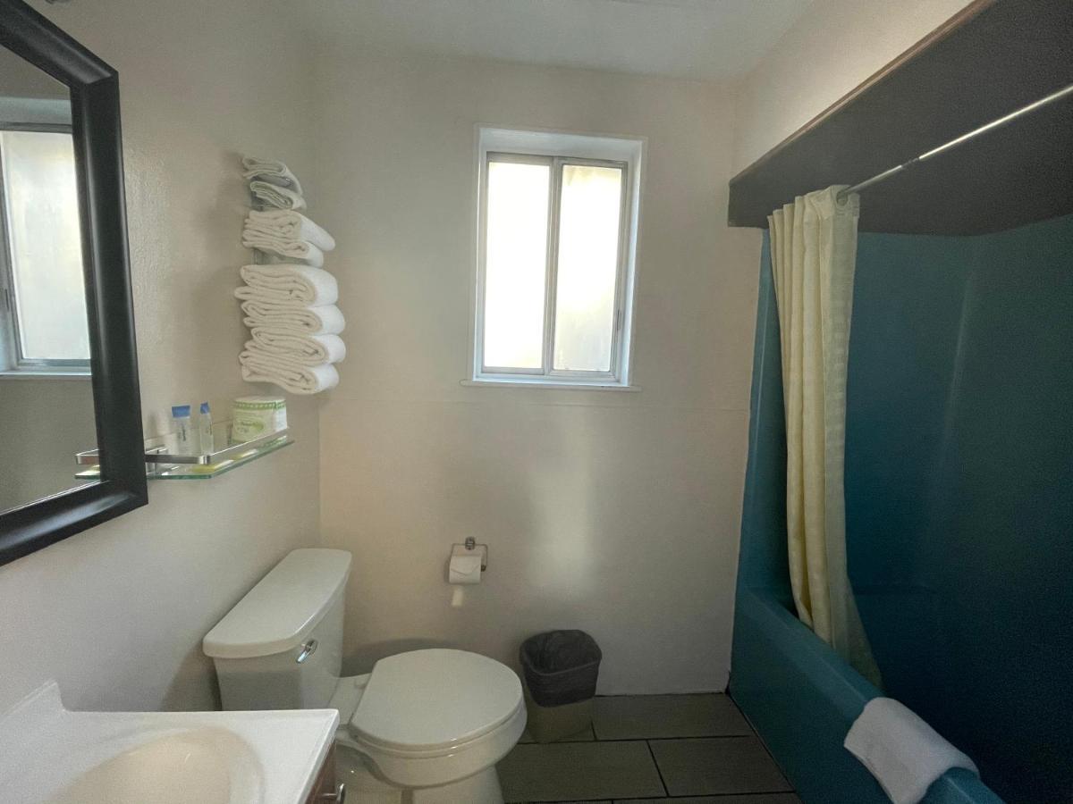 Tahoe Hacienda Motel 2*