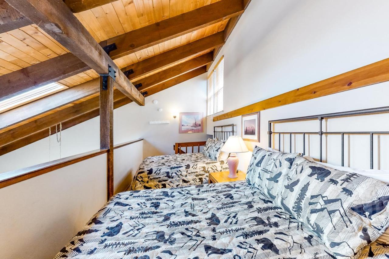 Flip Flops & Boots Hotel