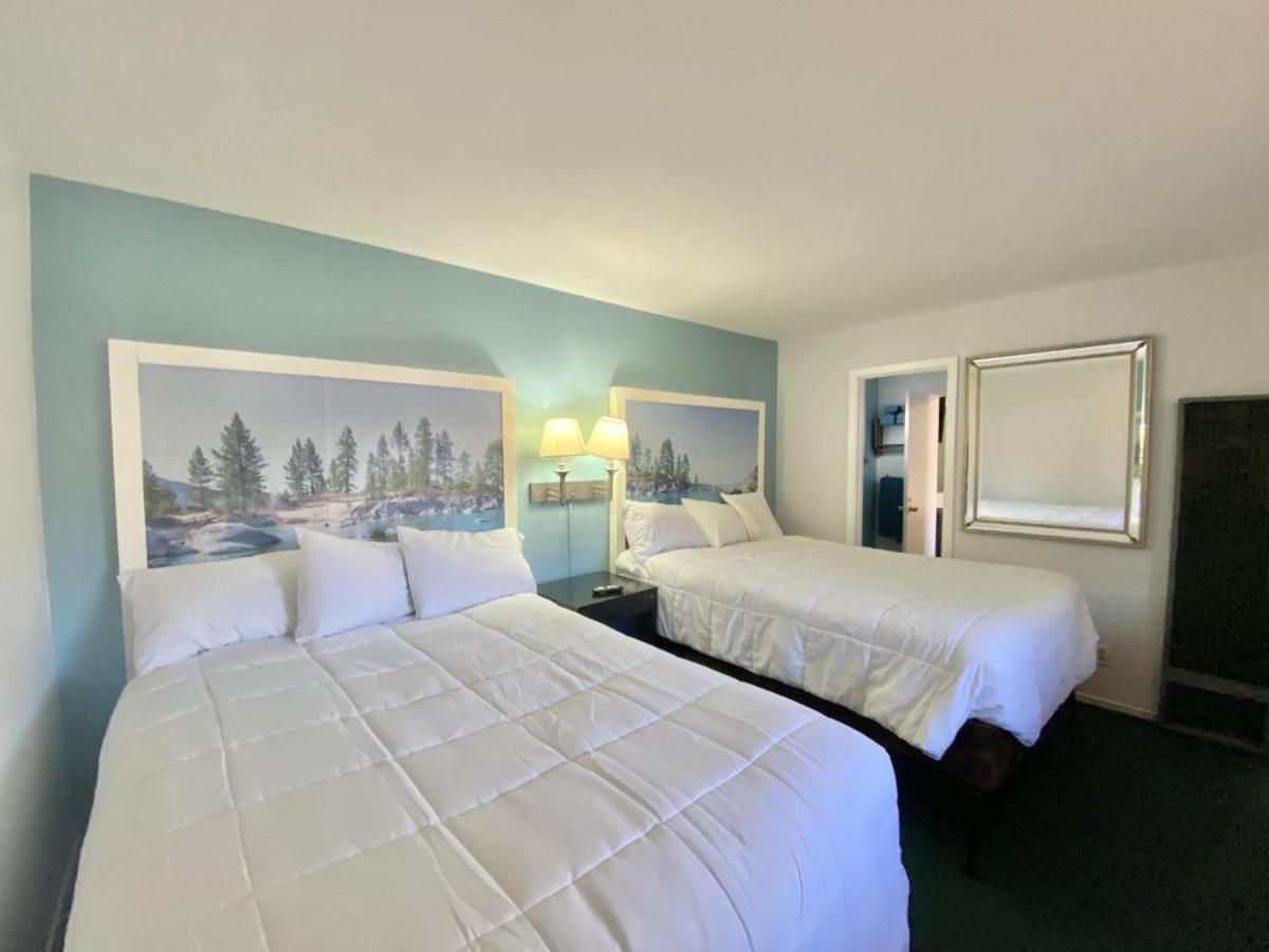 Bluebird Day & Motel 2*