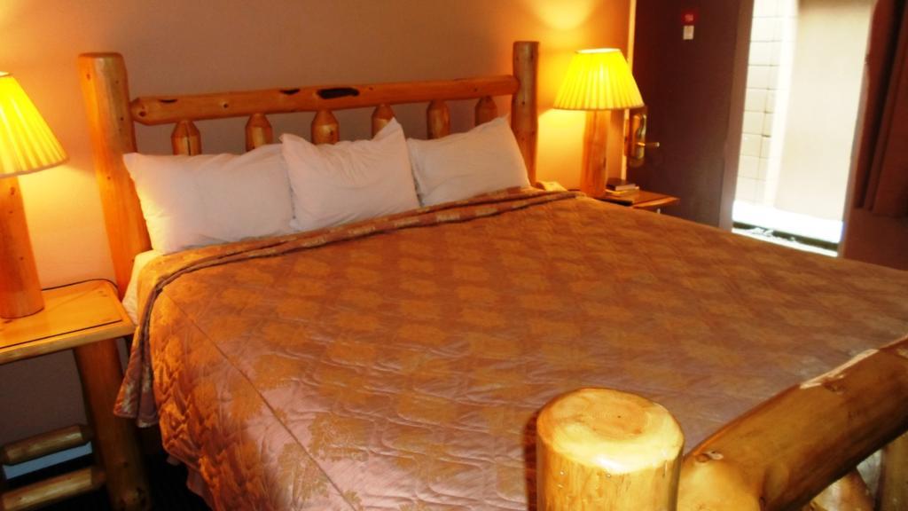 Sunray Tahoe Hotel 2*