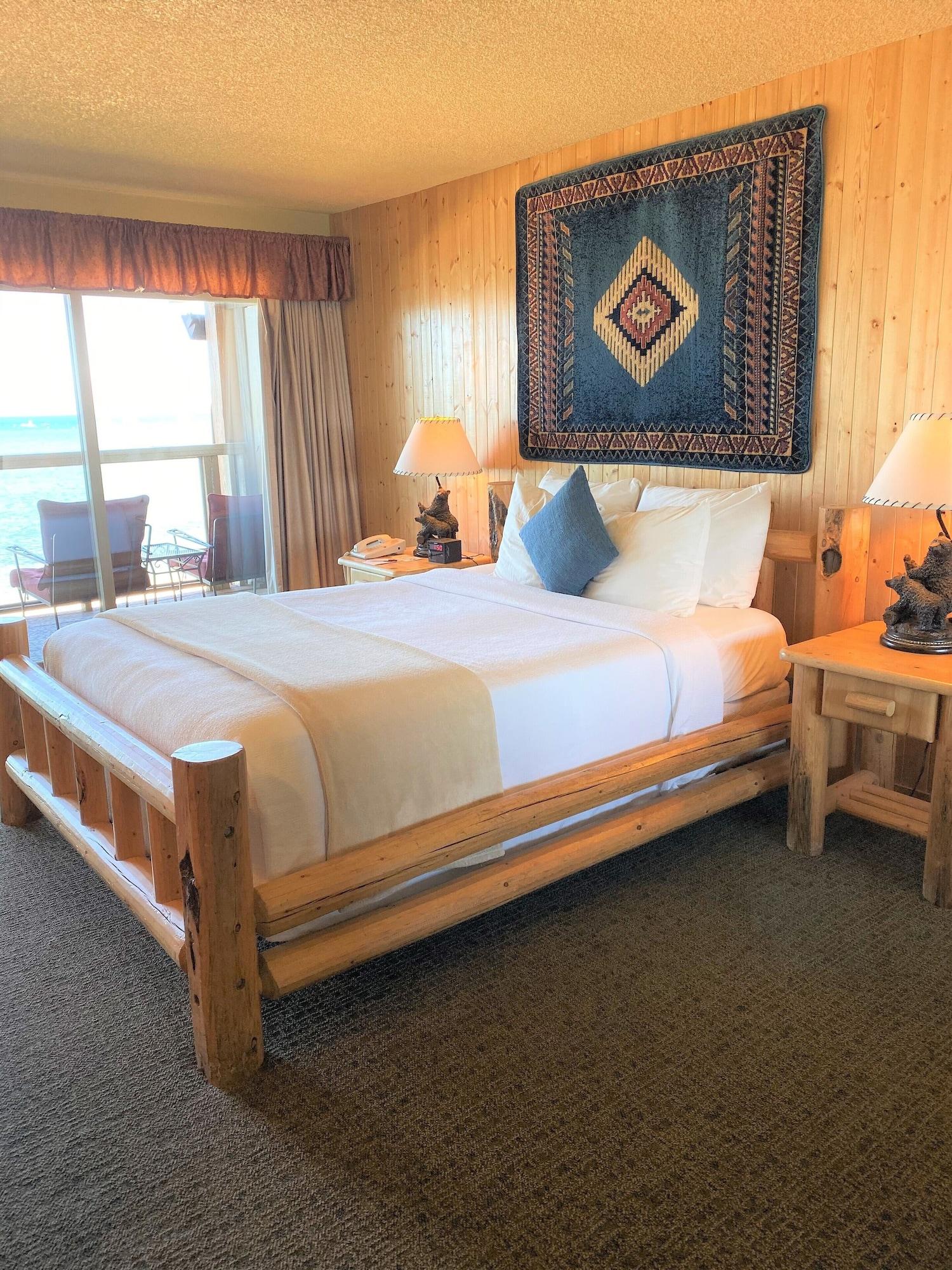 Lodge Tahoe Lakeshore &