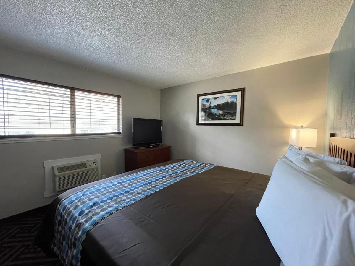 Tahoe Hacienda Motel 2*