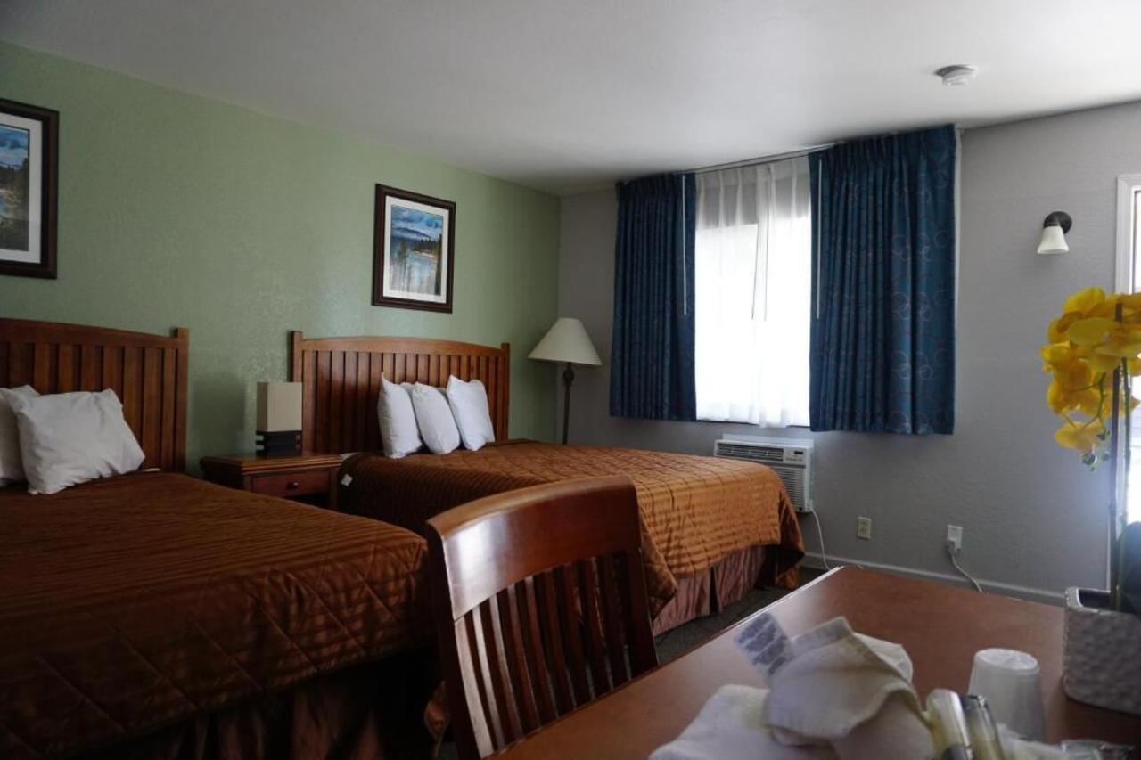 A&a Tahoe Inn 2*