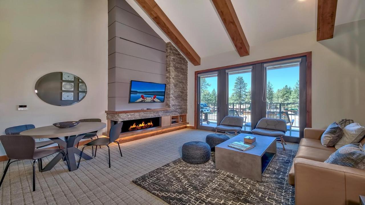 Luxury - Gondola Across The Street Apartment