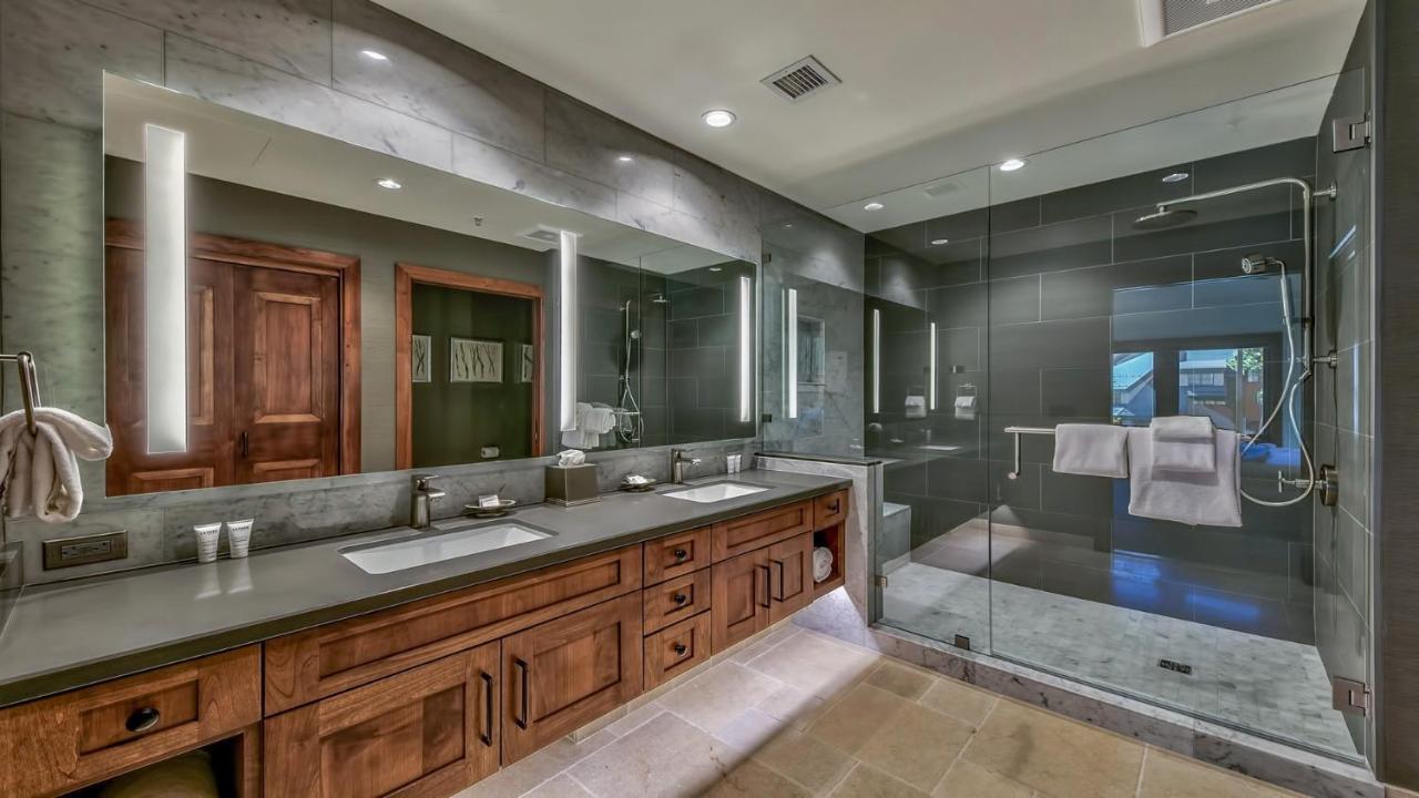 Luxury 2br Steps From Heavenly Village & Gondola Apartment South Lake Tahoe