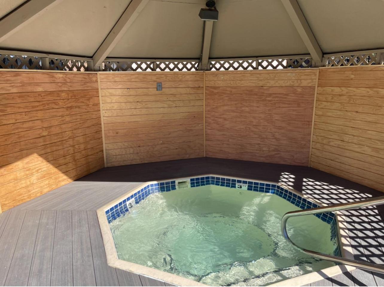 Tahoe Hacienda Motel 2*