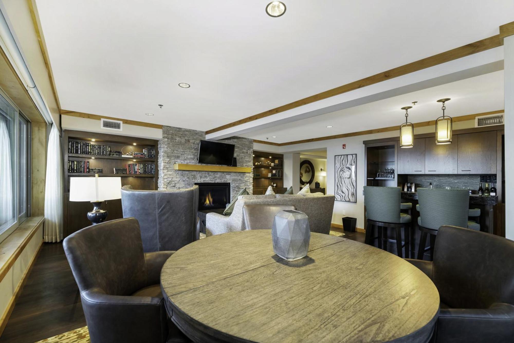 The Landing And 5*