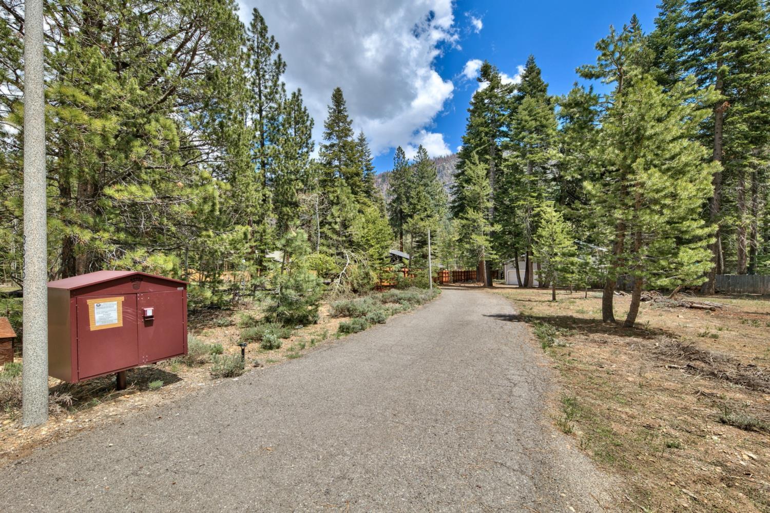 3685s River View Retreat