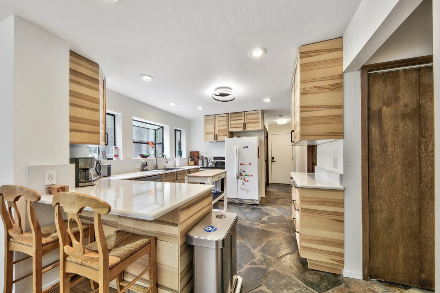 3685s River View Retreat Holiday home