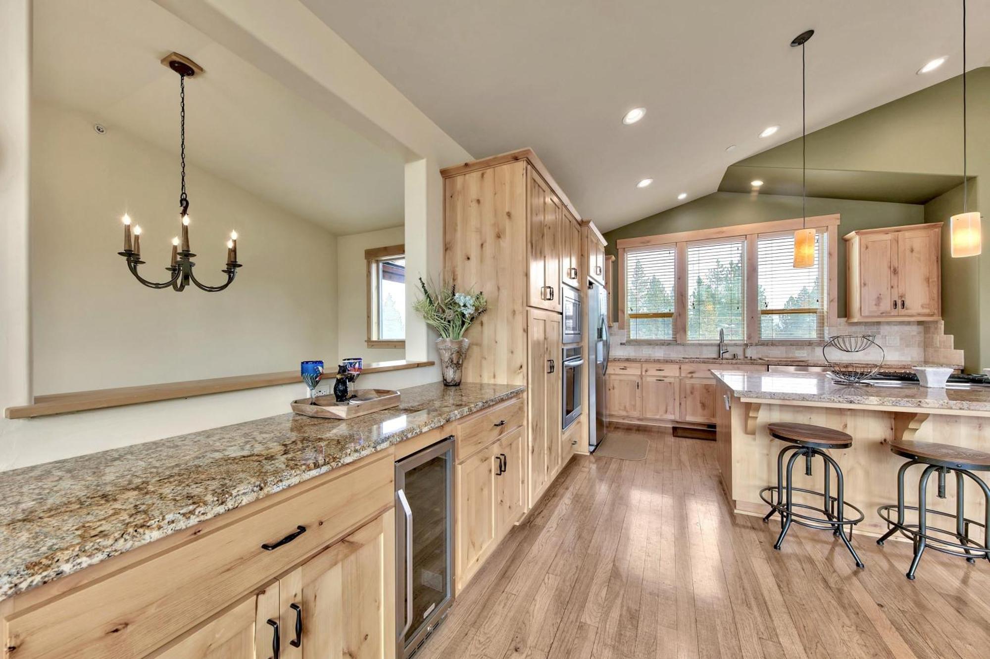 1376md Angora View *