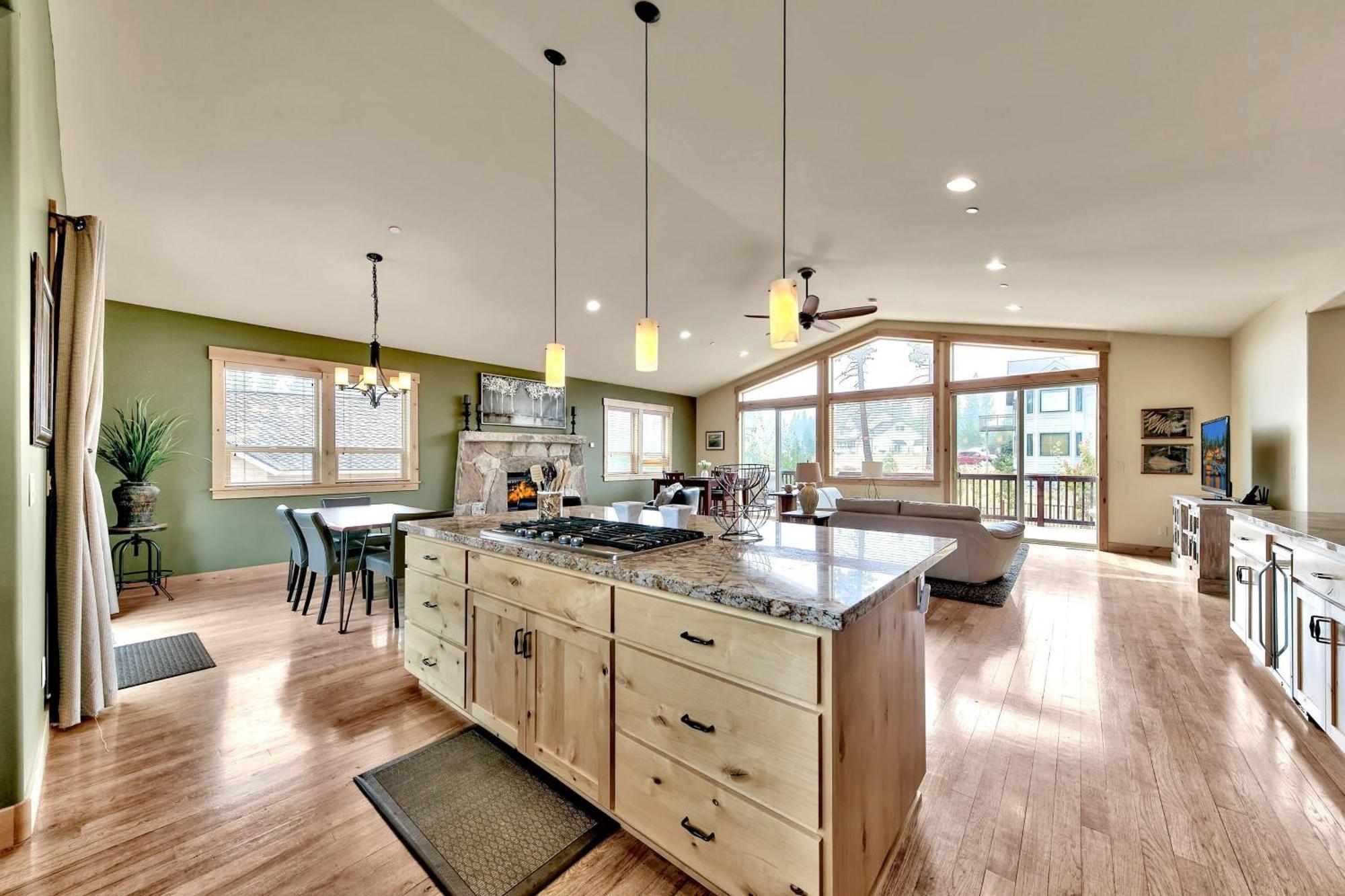 1376md Angora View