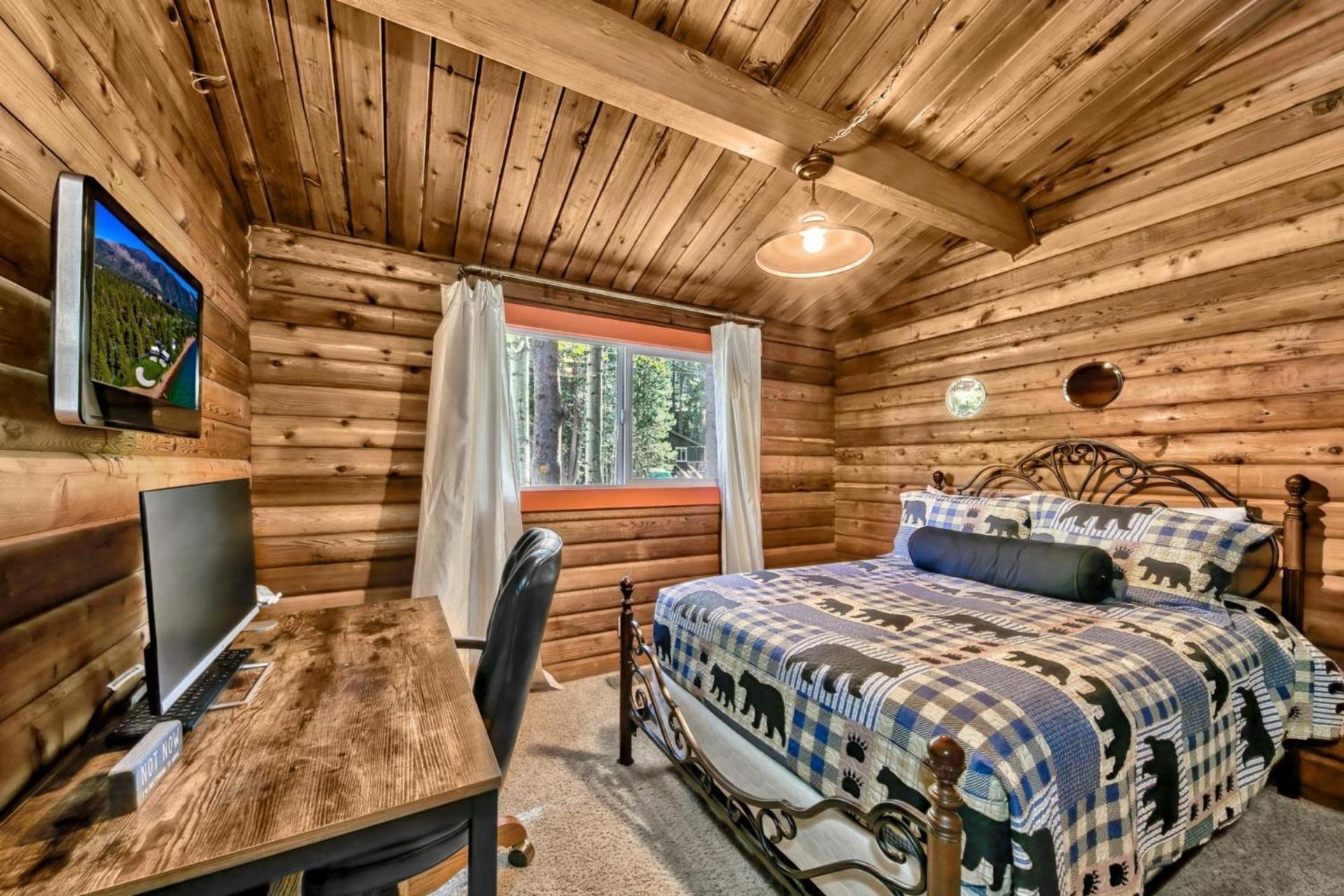 1577a The Tahoe Lazy Bear Holiday home