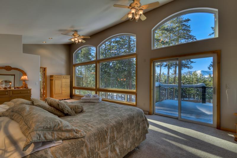716 Lakeview Ave * South Lake Tahoe
