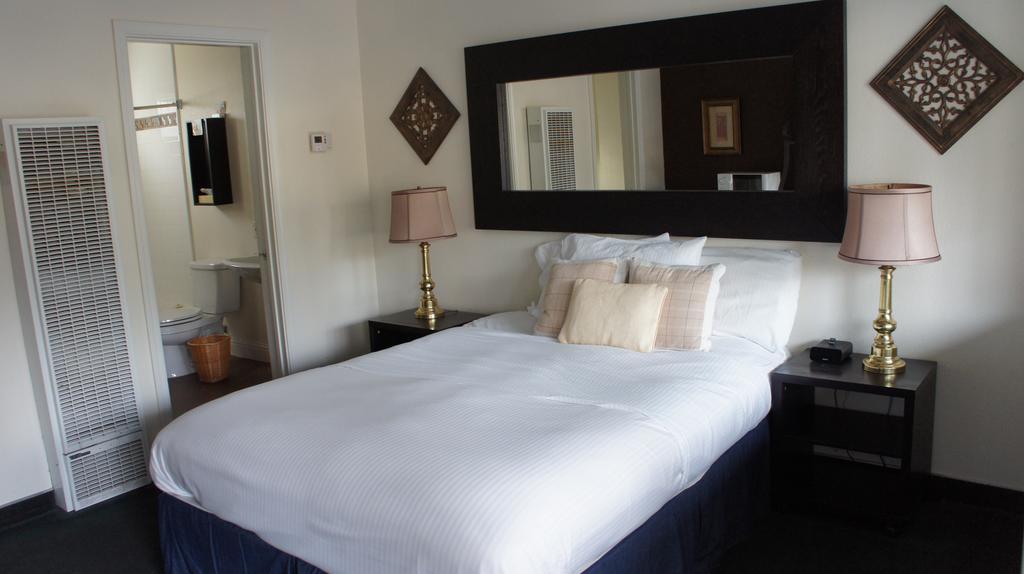 Paradice Motel 3*
