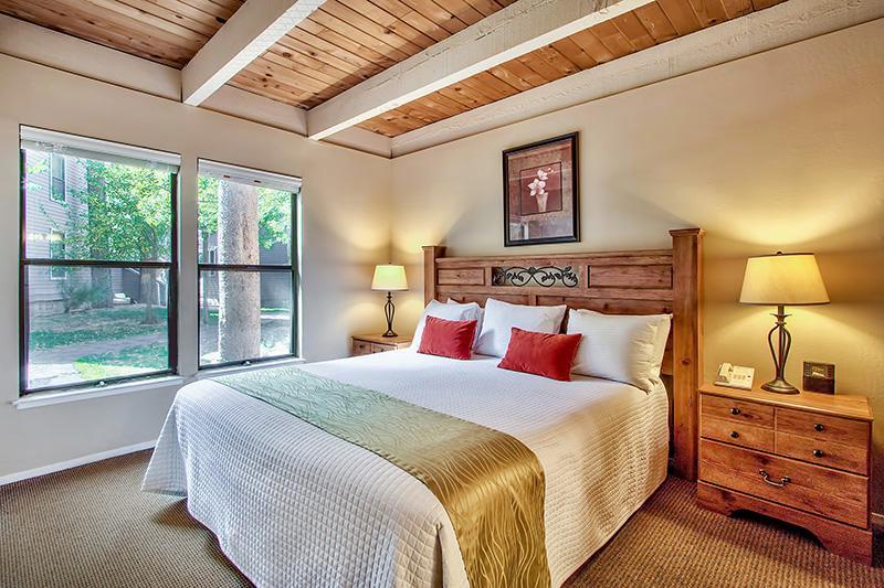 Holiday home South Tahoe - Steps To & Close To Heavenly