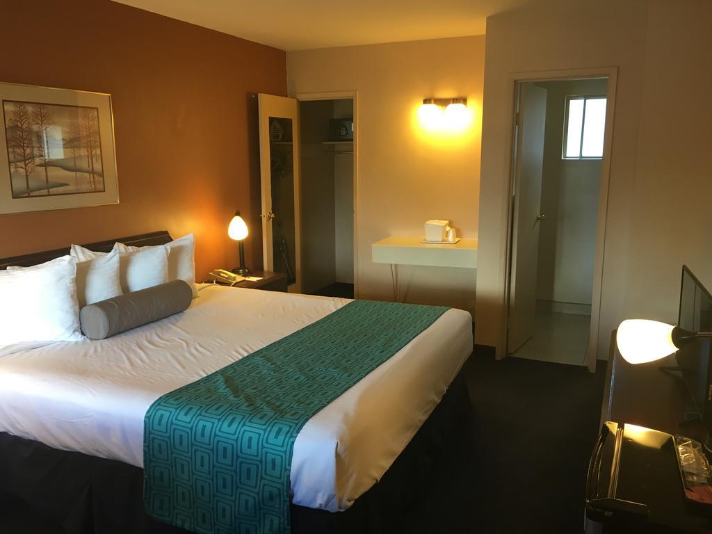 Hotel Howard Johnson By Wyndham South Tahoe 2*