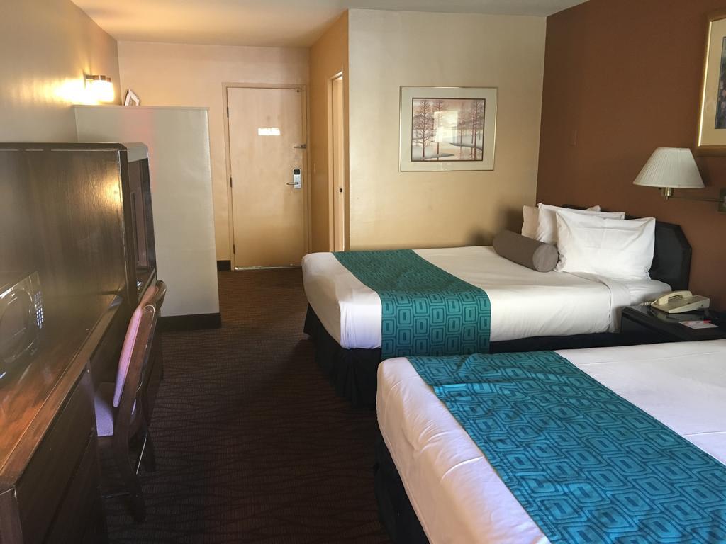 Howard Johnson By Wyndham South Tahoe