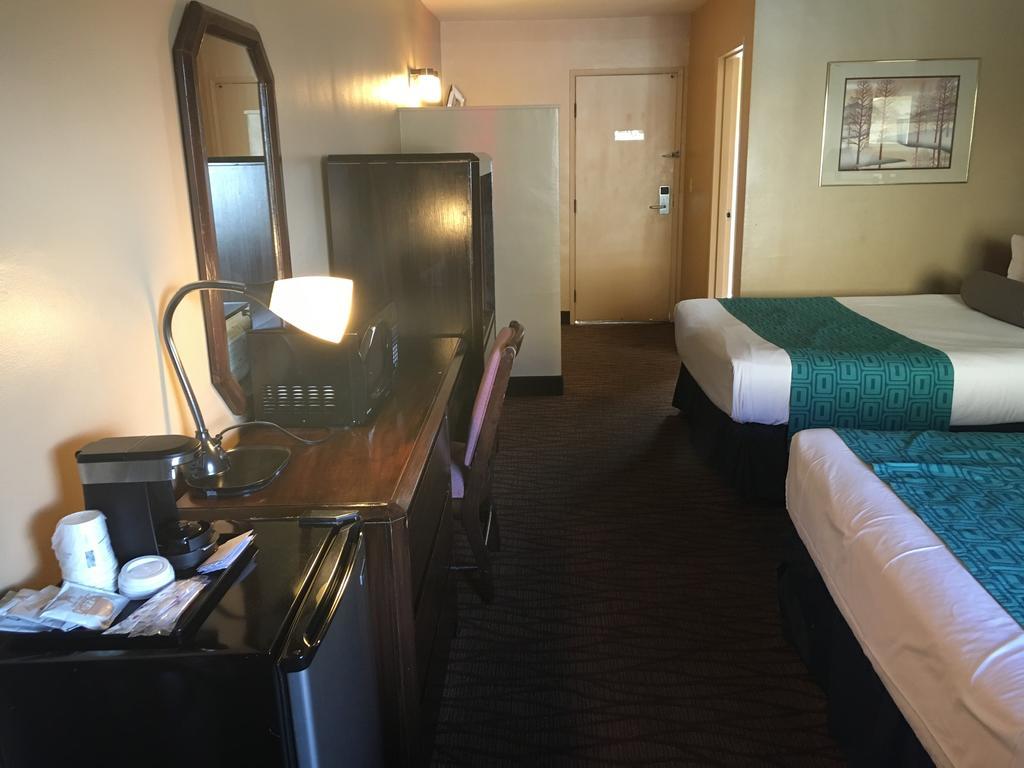 Hotel Howard Johnson By Wyndham South Tahoe 2*