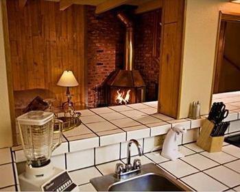 Heavenly Valley Aparthotel 3*