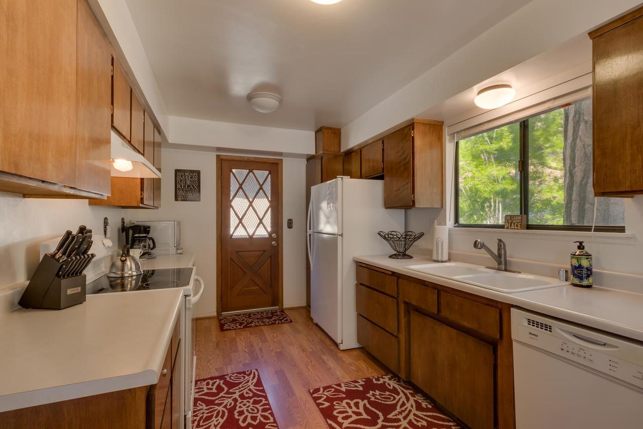 The Knotty Bear - Three Bedroom South Lake Tahoe