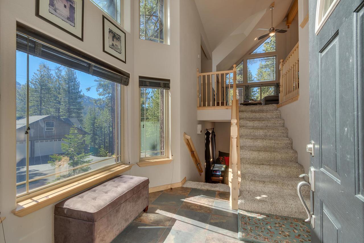 Sugar Pine - Four Bedroom Holiday home