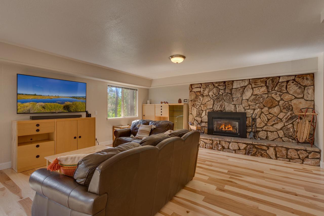 The Meadows - Six Bedroom Holiday home South Lake Tahoe