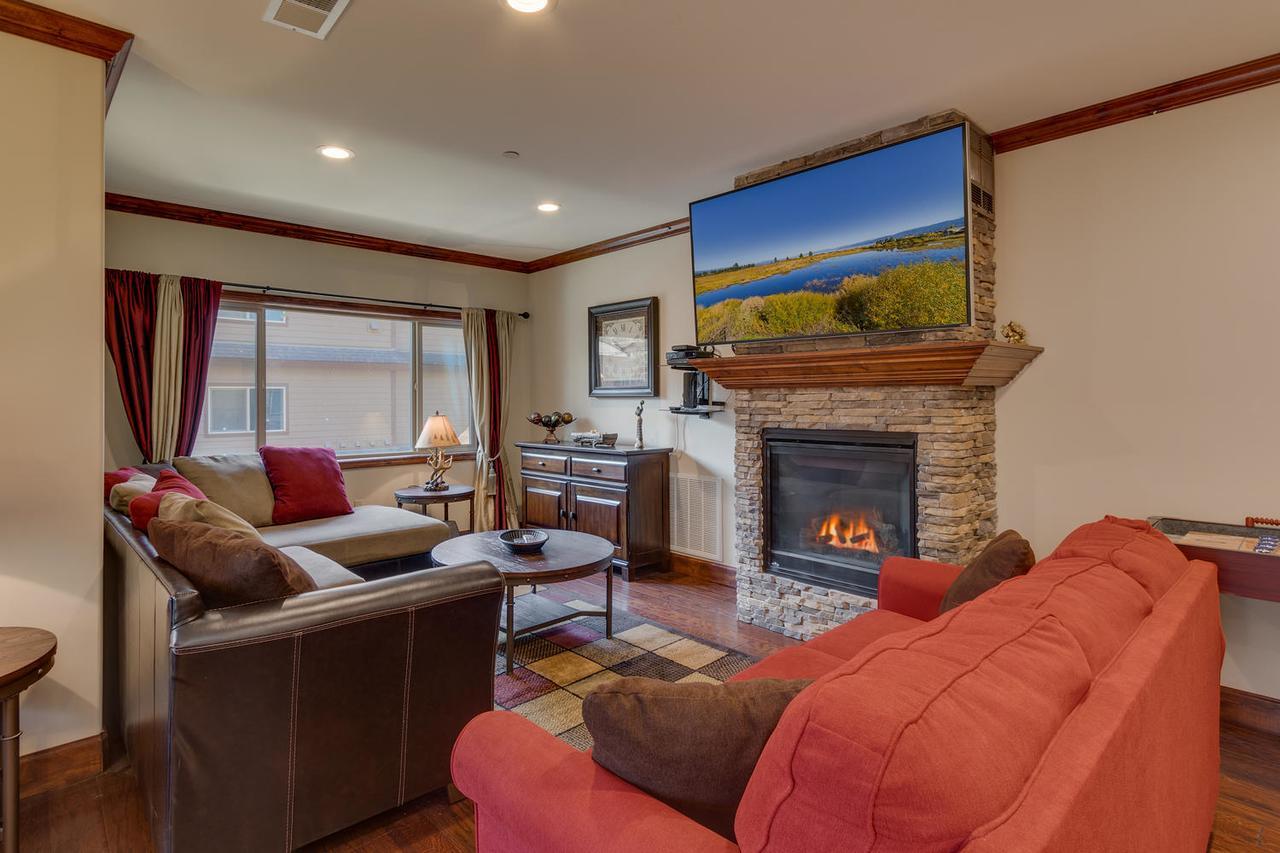 Tahoe Woods Escape - Three Bedroom *