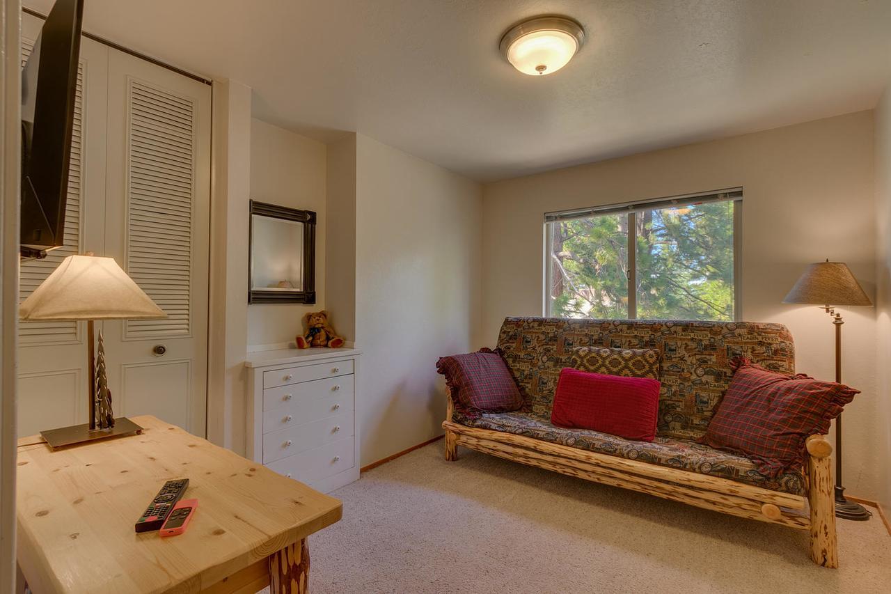 The Meadows - Six Bedroom * South Lake Tahoe