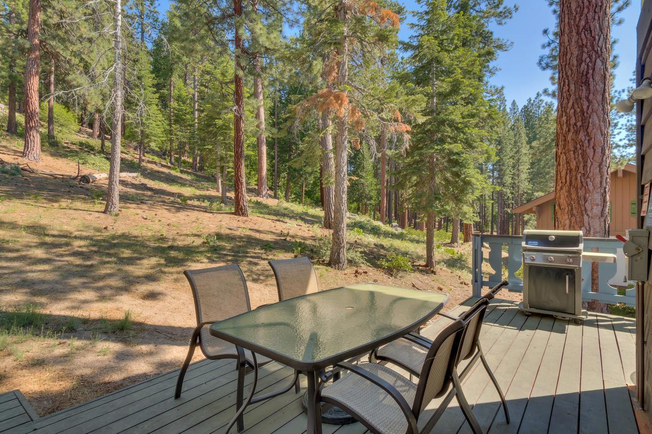 The Knotty Bear - Three Bedroom Holiday home *