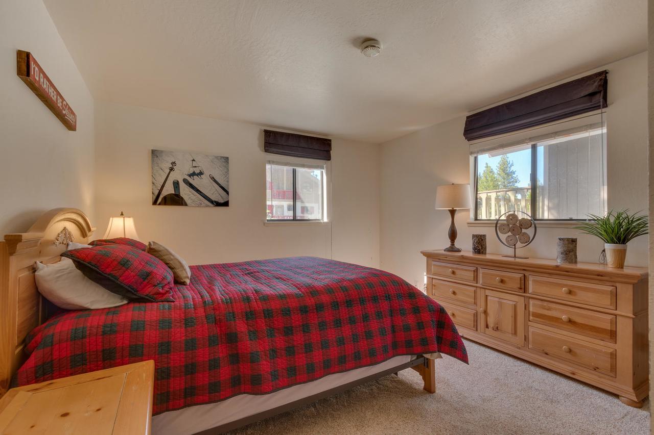 The Knotty Bear - Three Bedroom *