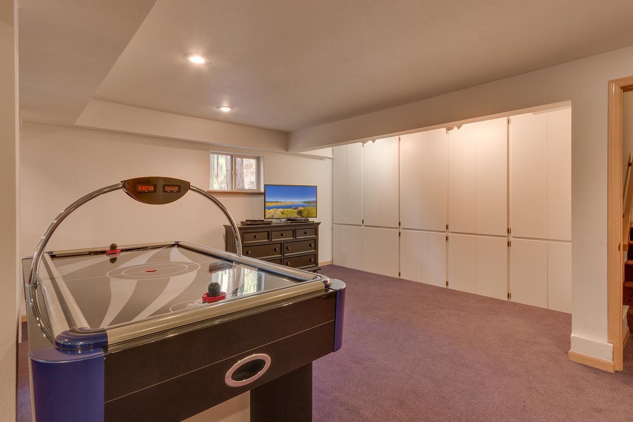 Black Bear - Four Bedroom Holiday home South Lake Tahoe