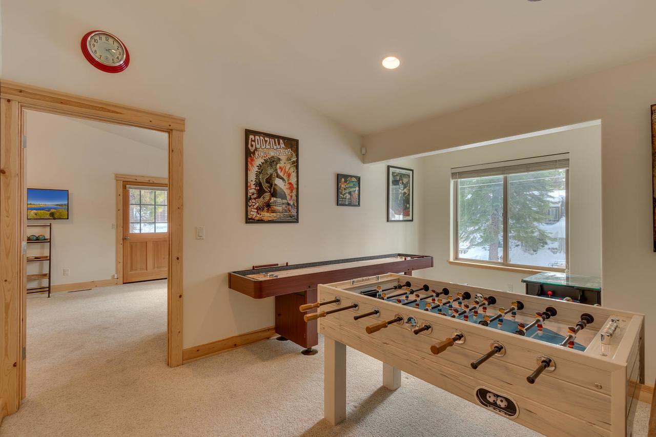 Siesta Harbor - Four Bedroom Holiday home South Lake Tahoe