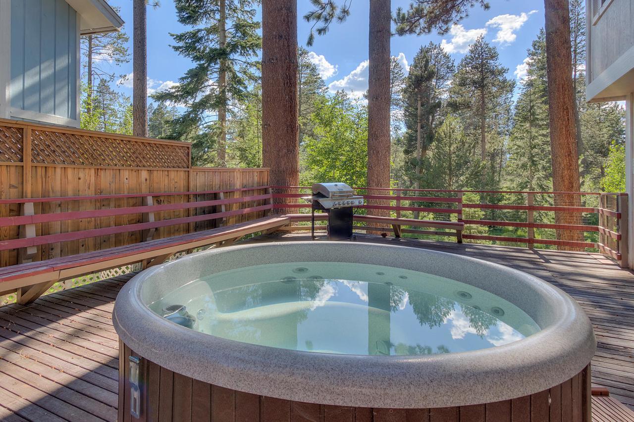 The Meadows - Six Bedroom South Lake Tahoe