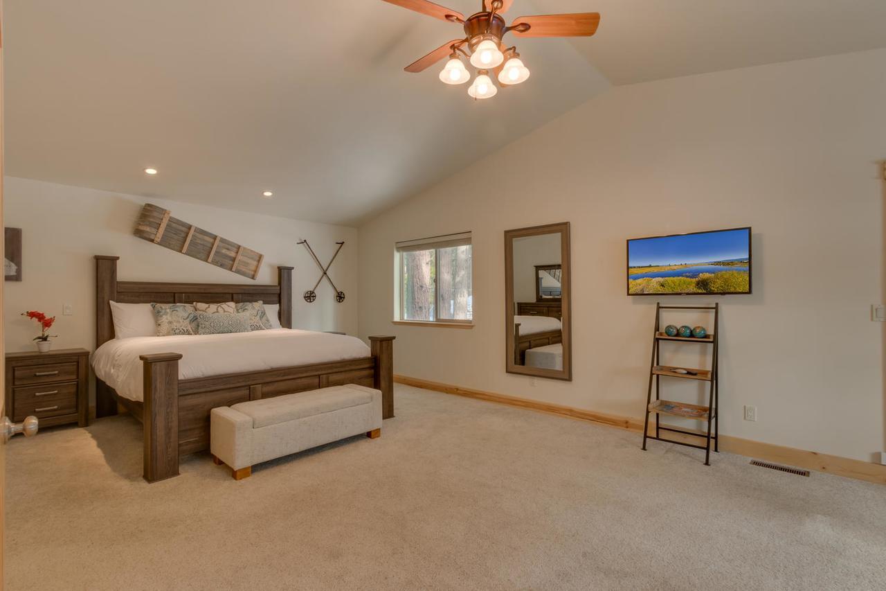 Siesta Harbor - Four Bedroom Holiday home