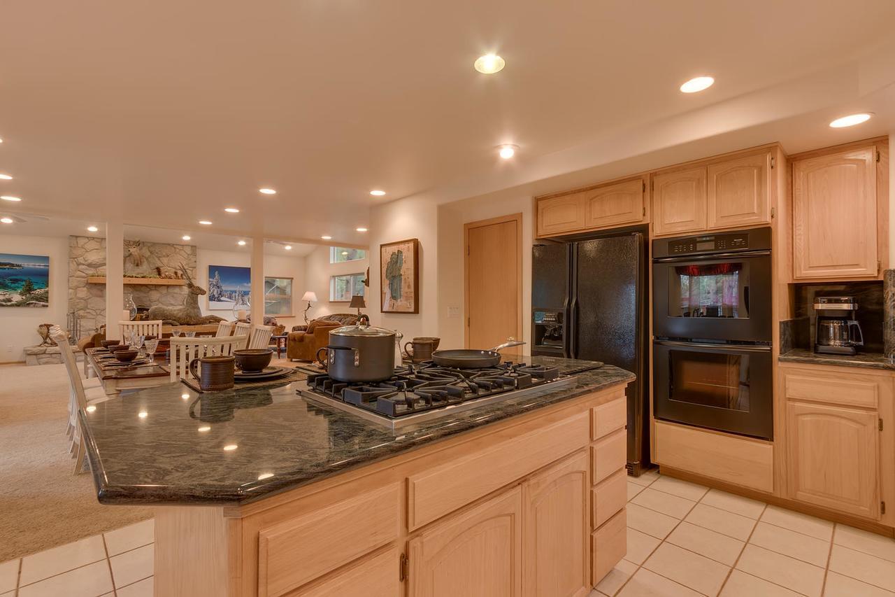 Black Bear - Four Bedroom Holiday home South Lake Tahoe