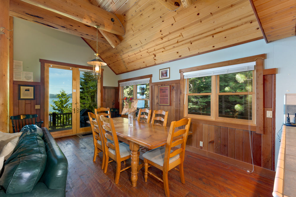 2201 Cascade Rd *