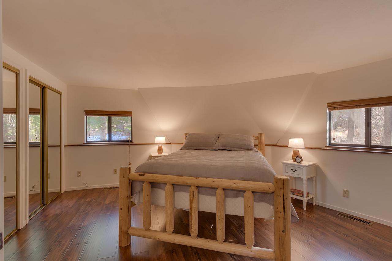 The Snow Globe - Two Bedroom *