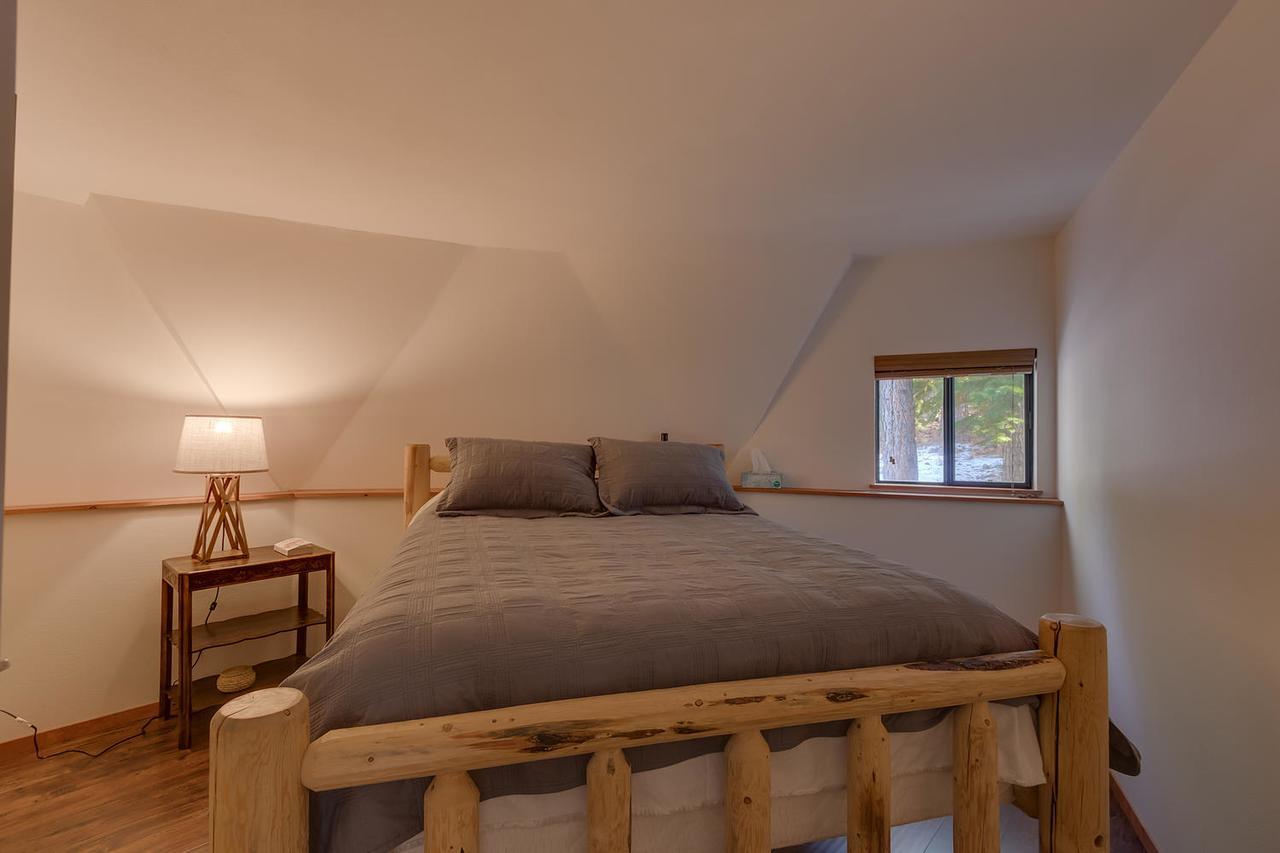 The Snow Globe - Two Bedroom Holiday home South Lake Tahoe