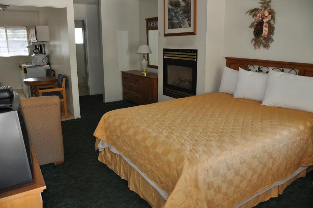 Cedar & 3* South Lake Tahoe