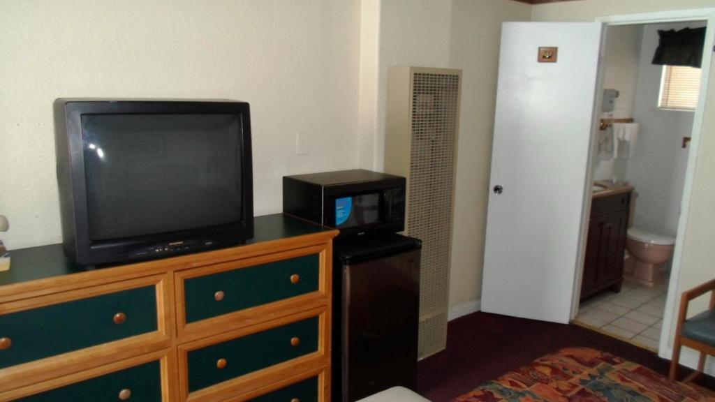 Motel Travelers And South Tahoe 2*