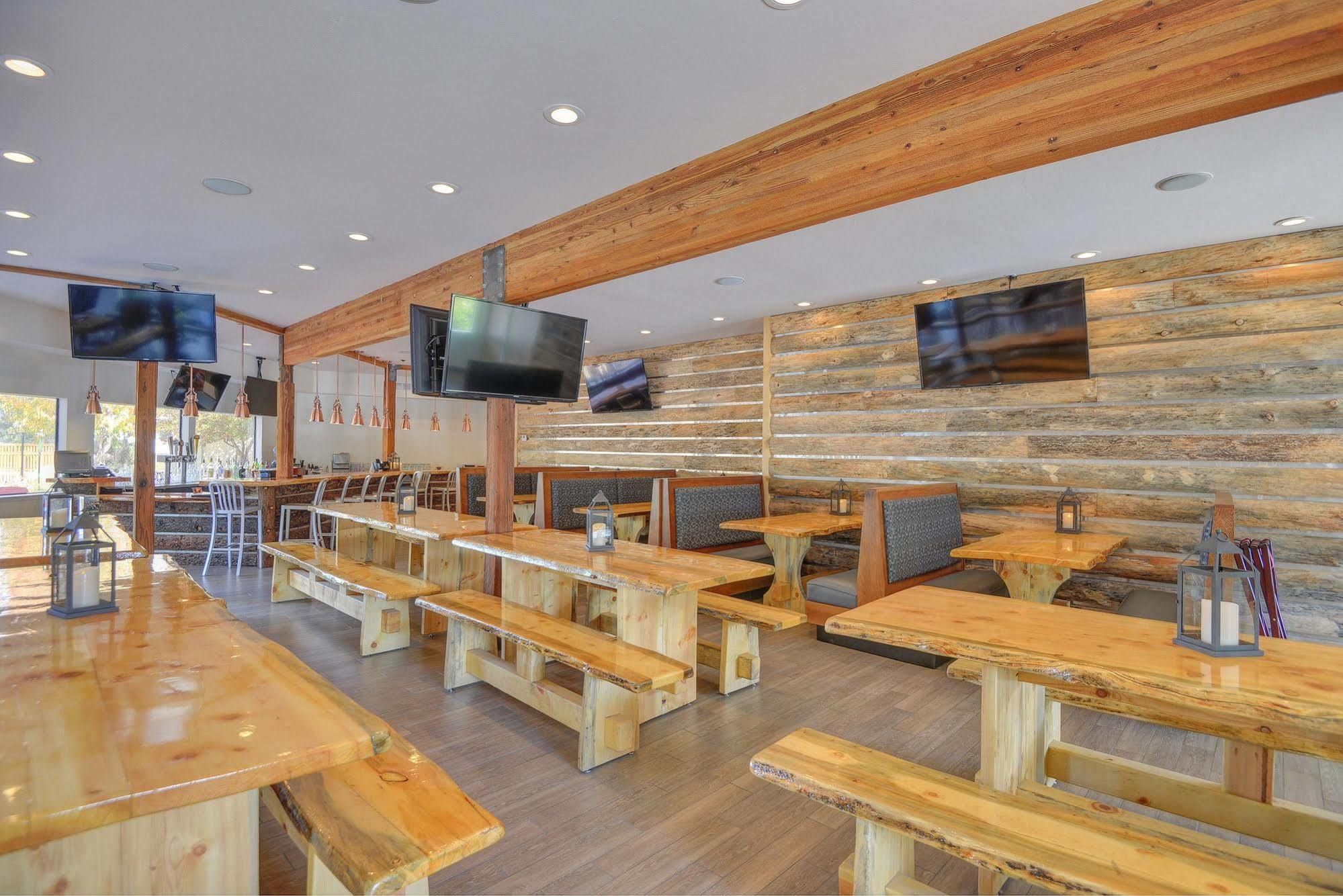 Retreat & At Tahoe Hotel 3*
