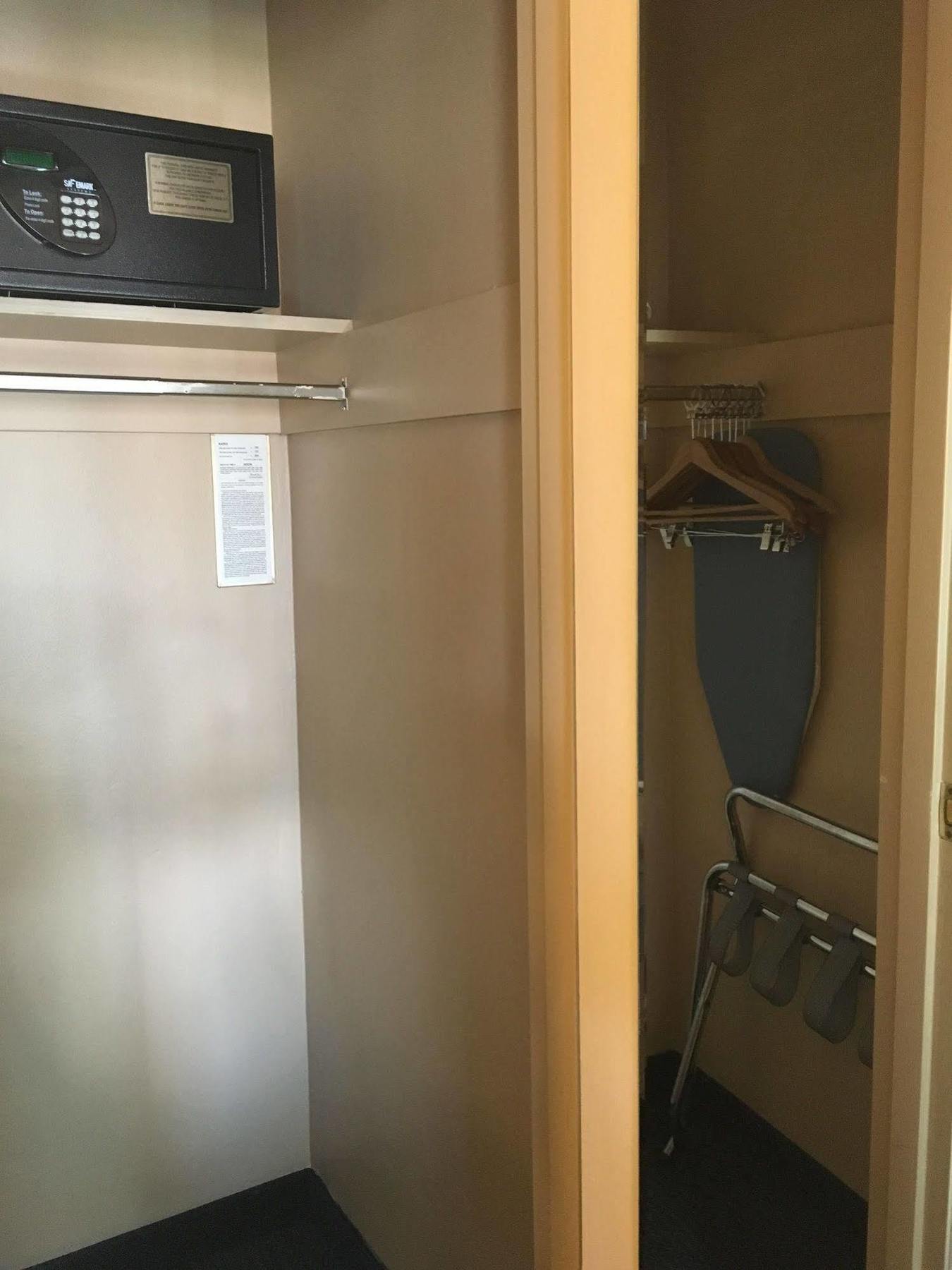 Howard Johnson By Wyndham South Tahoe 2*