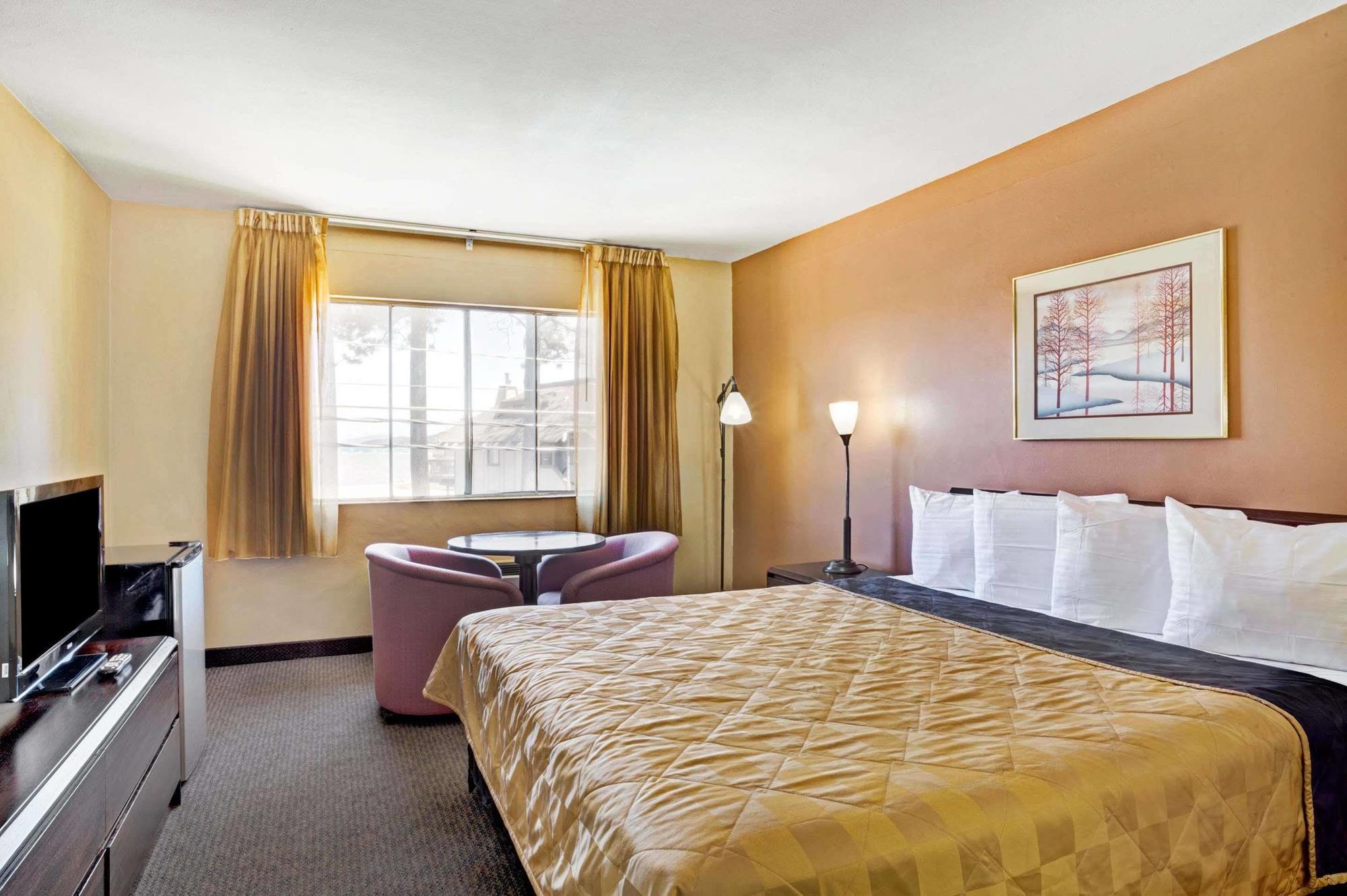 Howard Johnson By Wyndham South Tahoe 2*