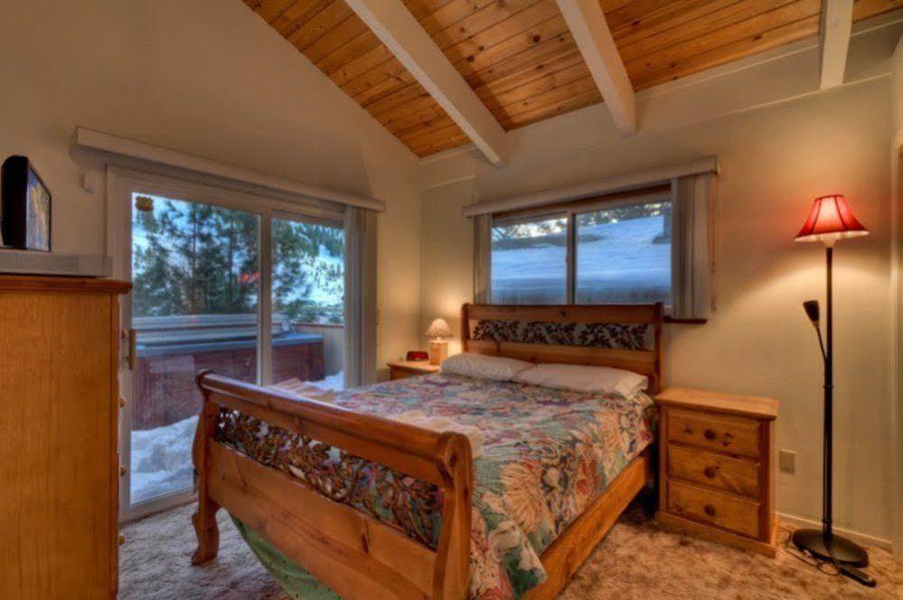 3851 Saddle Road *