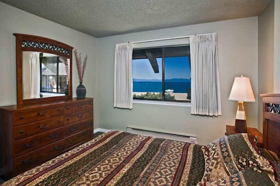 Lodge Tahoe Lakeshore & *