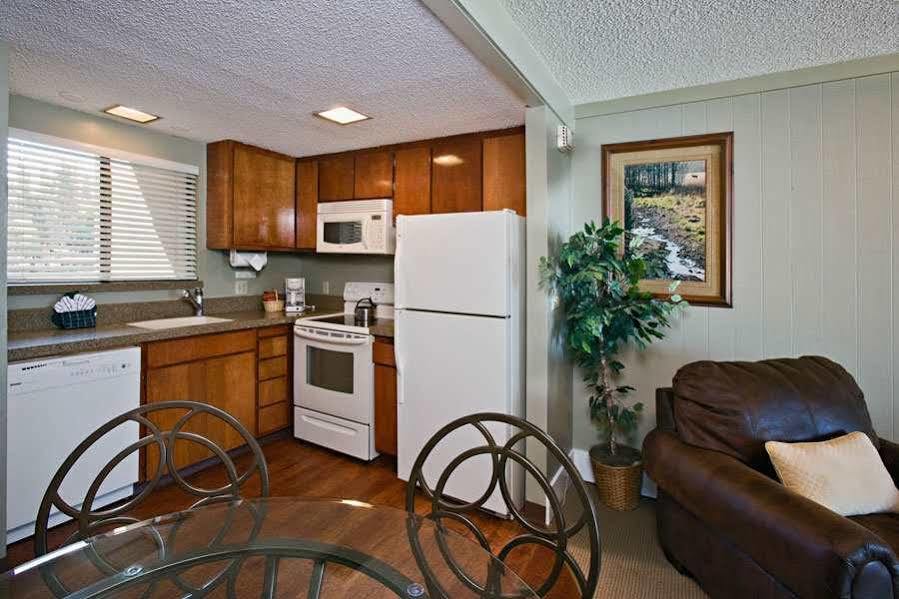 Lodge Tahoe Lakeshore & South Lake Tahoe