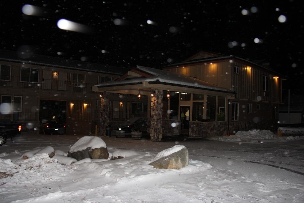 Tahoe North Hotel 2*