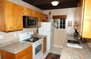 3373 Cape Horn Road Apartment *