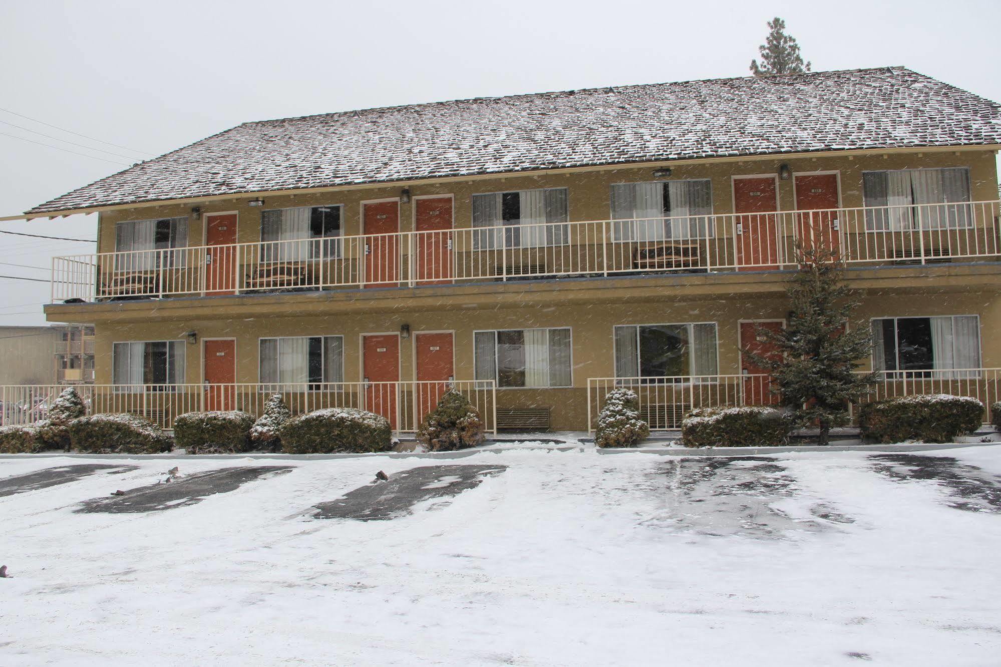 Howard Johnson By Wyndham South Tahoe 2*