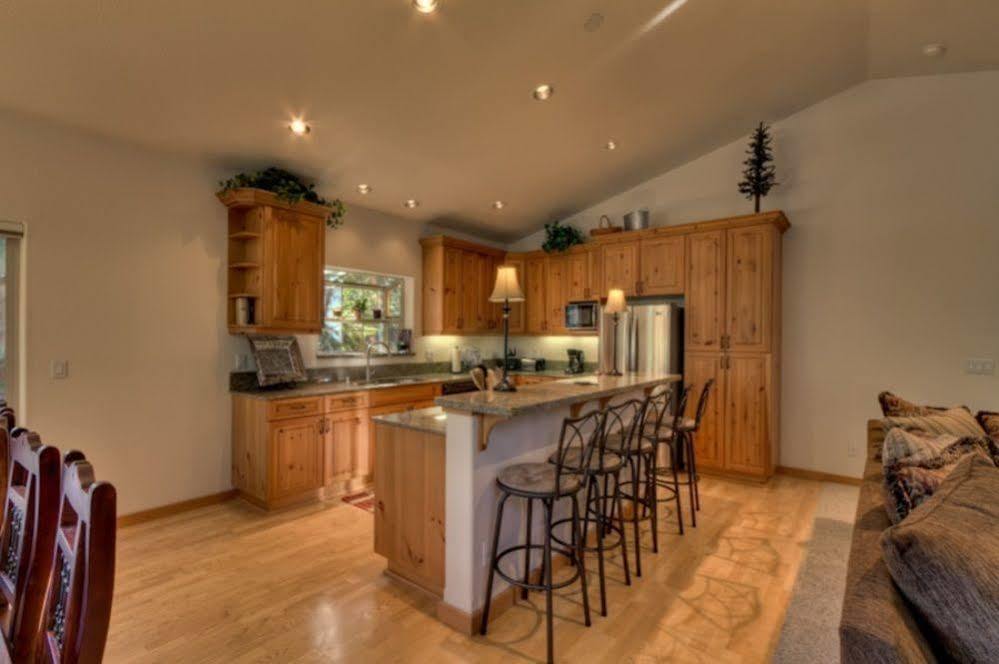 2058 Lukins Way * South Lake Tahoe